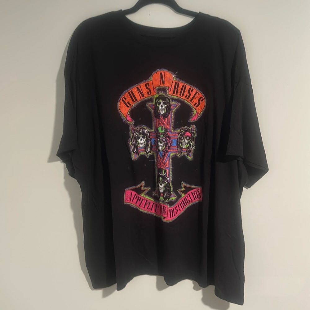 Guns & Roses Short Sleeve Tee